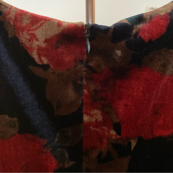 Solo Navy Floral Print Velvet Dress, Size 14 - Picture 6 of 12